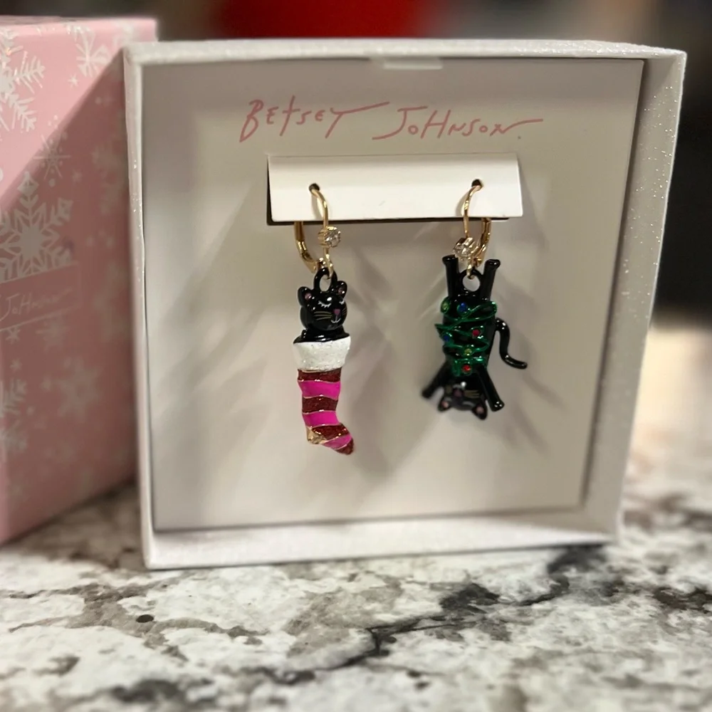Betsey Johnson Christmas Cats Mismatch Earrings - Picture 6 of 7